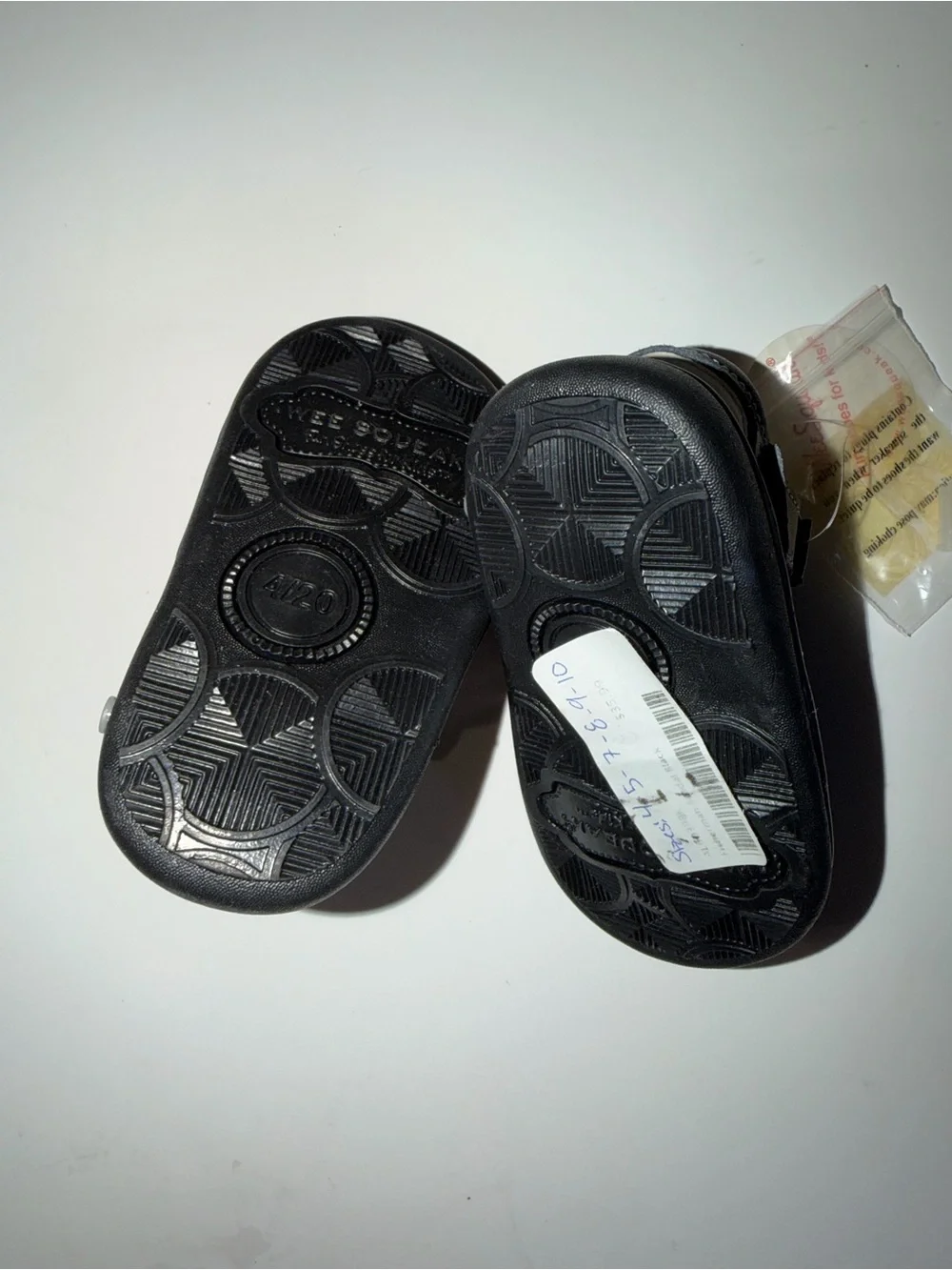 NWT Wee Squeak Black Leather Squeaker Fisherman Sandals | Toddler Size 4